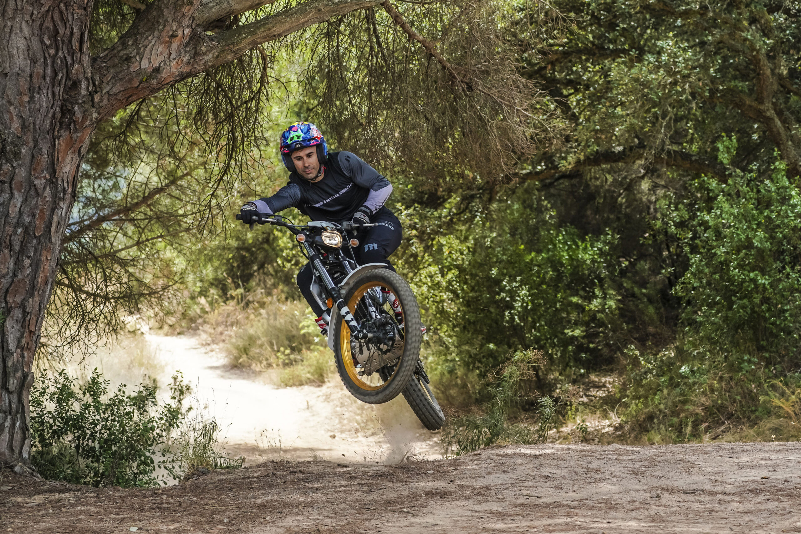 https://montesa.com/wp-content/uploads/2026/08/montesa-4ride-2027-conduccion-off-road-scaled.jpg